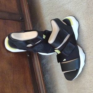 Sorel Kinetic Sandals